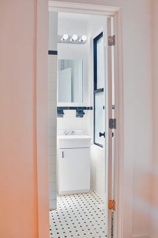 35 Thayer Street - Photo 8