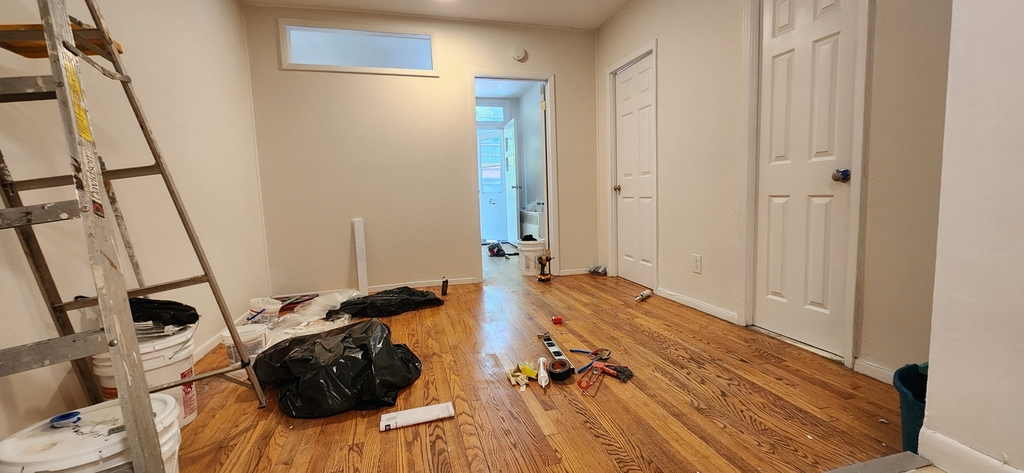 260 West 24th Street - Photo 8