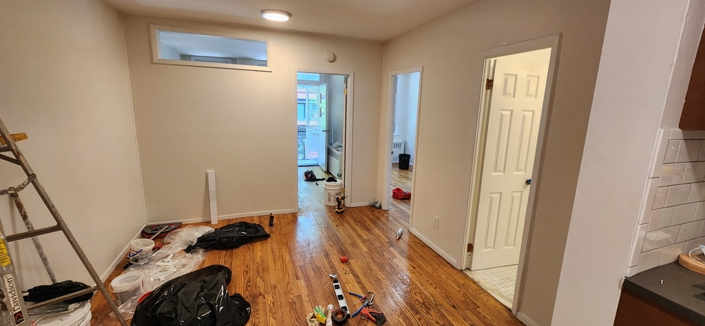 260 West 24th Street - Photo 11