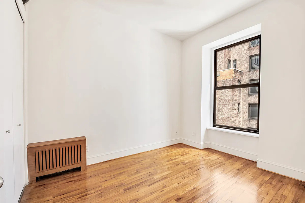 121 Madison Avenue - Photo 4