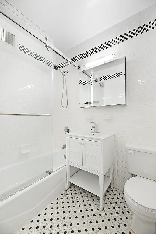 121 Madison Avenue - Photo 4