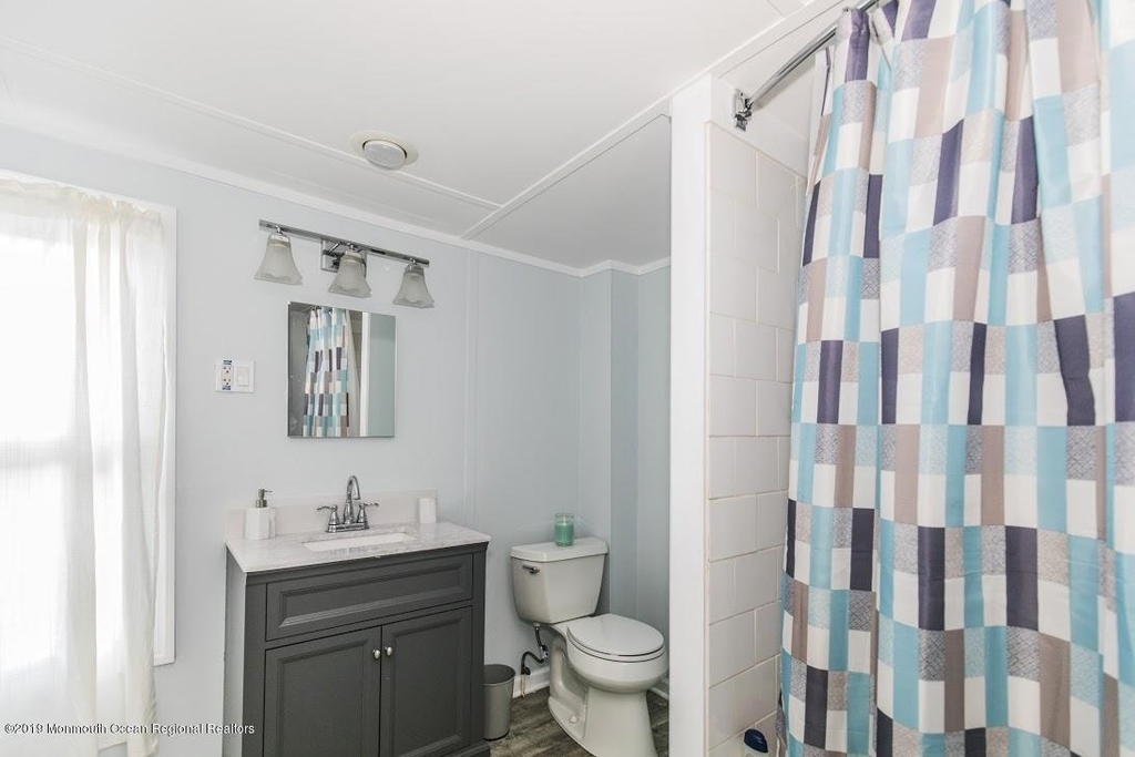 105 Webb Avenue - Photo 18