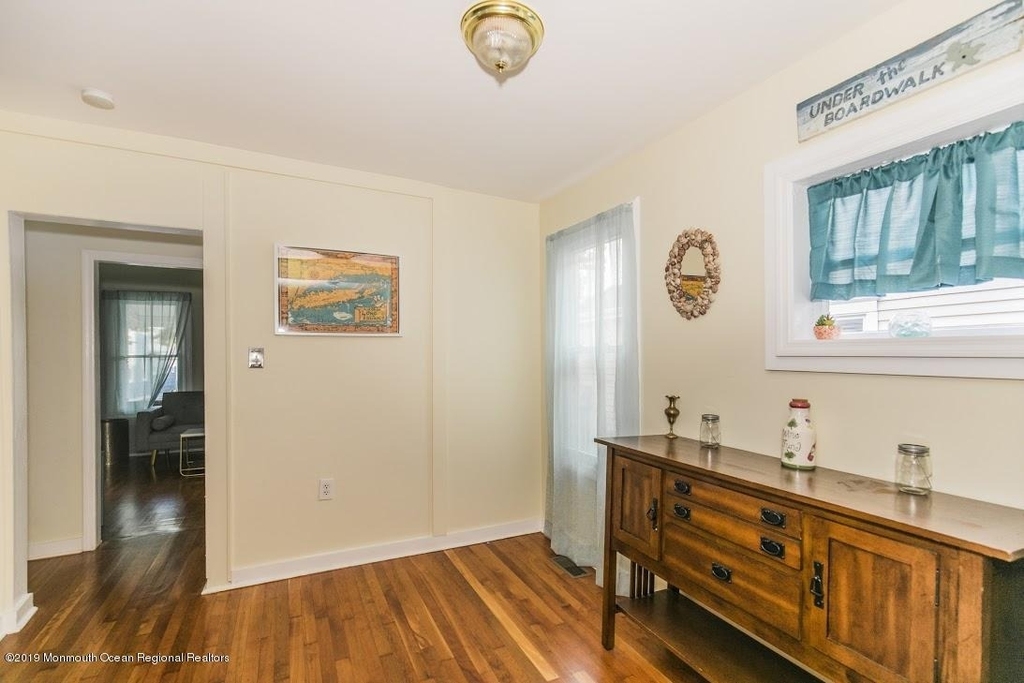 105 Webb Avenue - Photo 6