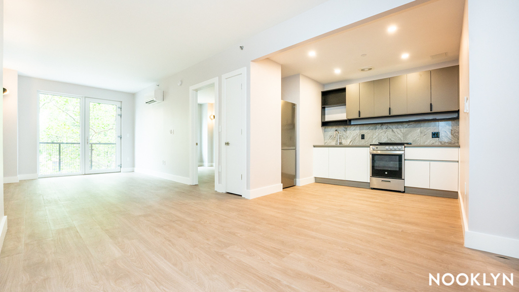 290 Linden Blvd  11226 - Photo 7