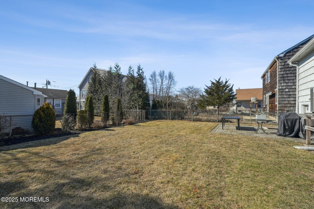 202 Yale Avenue - Photo 15