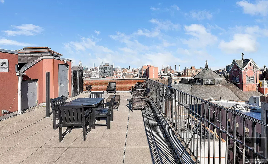 Ridge Street - Photo 2