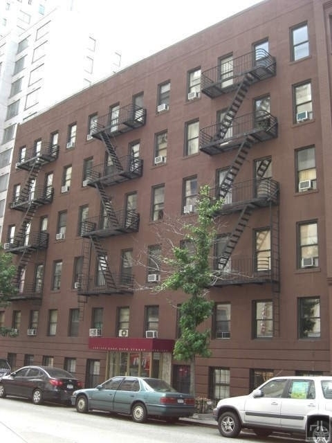 East 84 Street - Photo 5