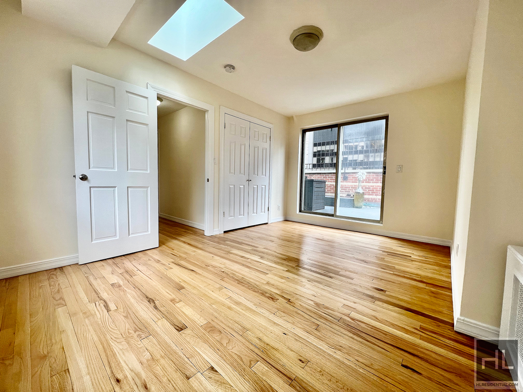 West 55th Street - Photo 1