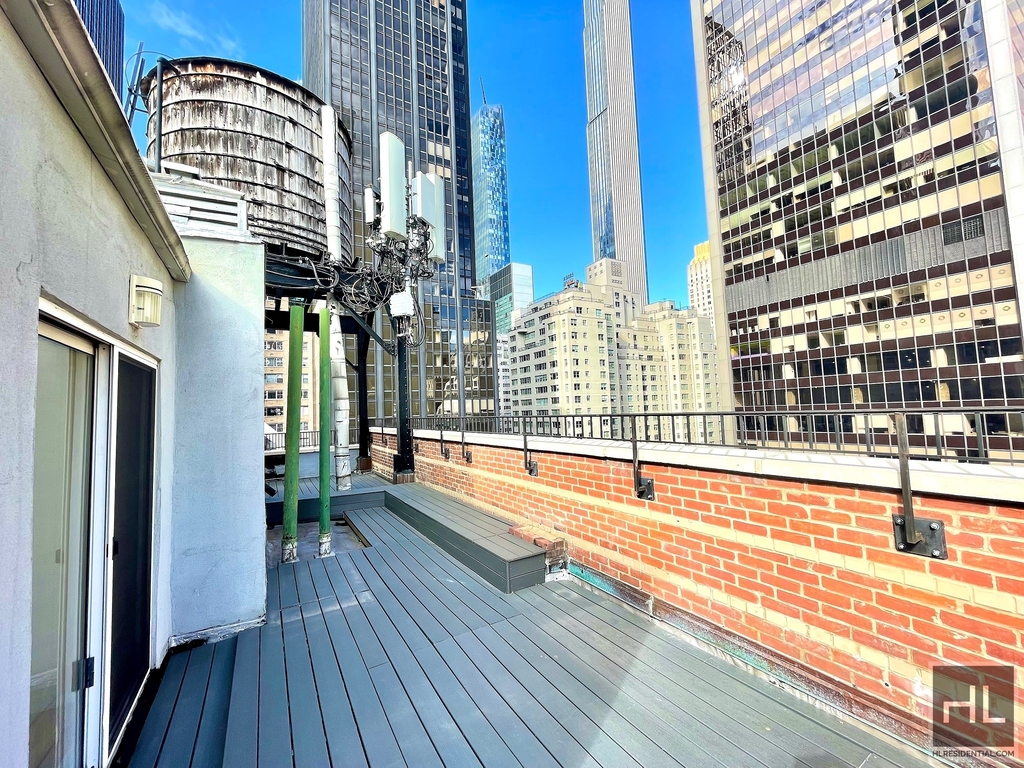 West 55th Street - Photo 2