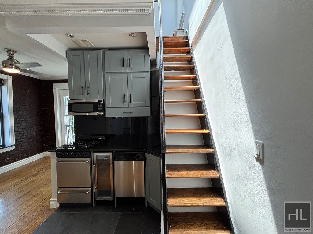 E 13th St. - Photo 8