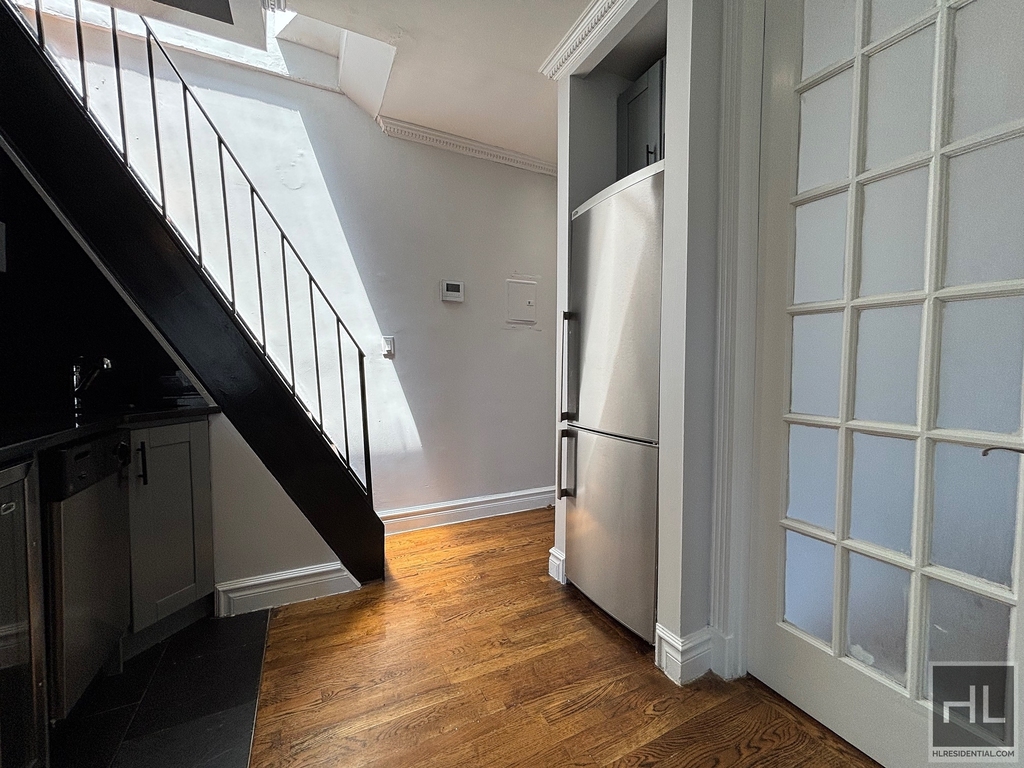 E 13th St. - Photo 6