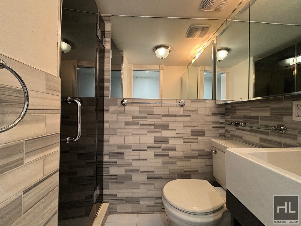 West 53rd Street - Photo 3