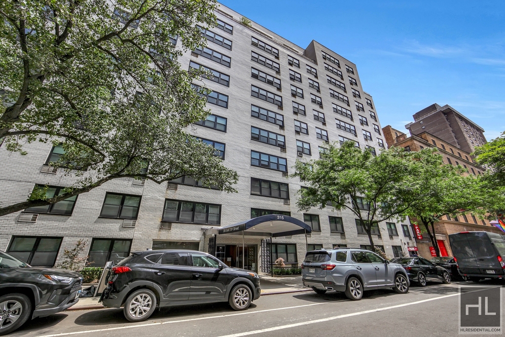 315 East 70 Street - Photo 5