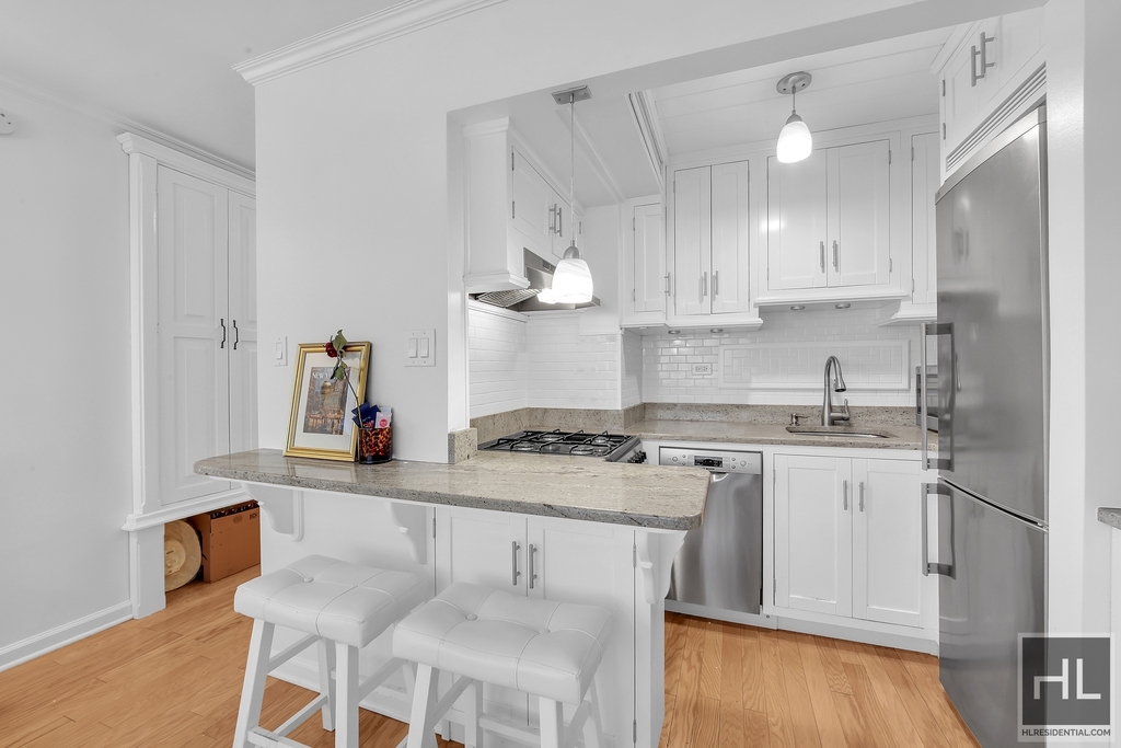 315 East 70 Street - Photo 1