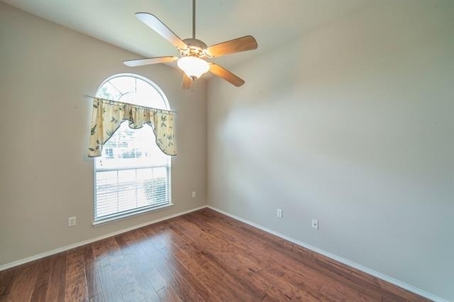 8249 Fall Crest Drive - Photo 17