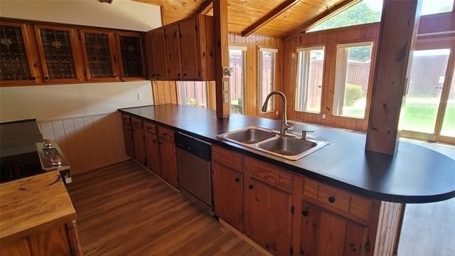 1334 Paris Drive - Photo 3