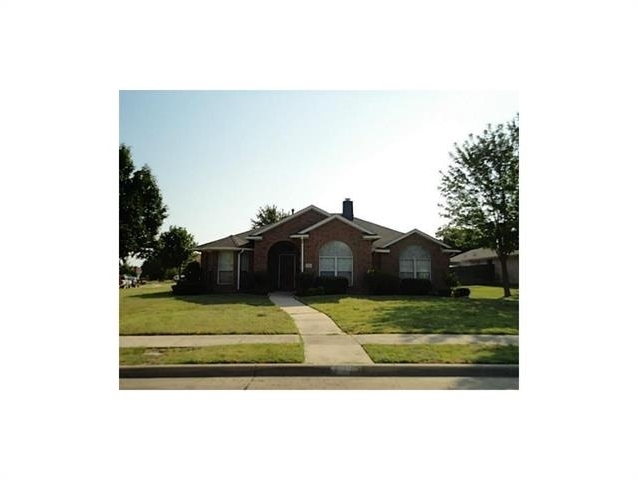 123 E Clubview Circle E - Photo 2