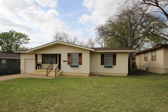 1921 Deborah Drive - Photo 4