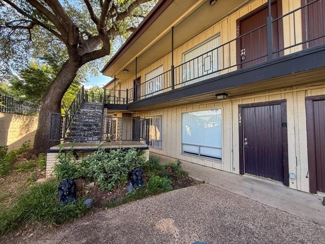5001 Bowser Avenue - Photo 15