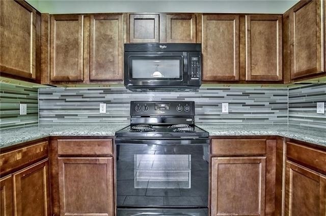 702 E College Street - Photo 10