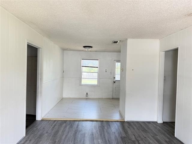 1109 E Inwood Drive - Photo 3
