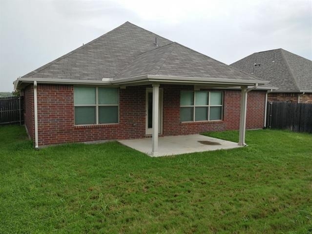2793 Cresent Lake Drive - Photo 4