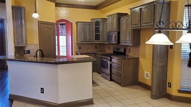1621 Colonial Drive - Photo 9
