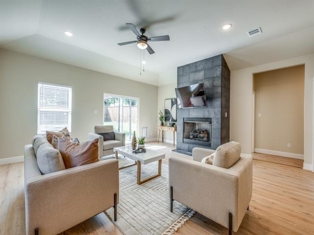929 S Marlborough Avenue - Photo 3