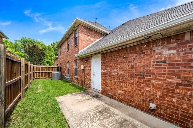 324 N Tolbert Avenue - Photo 25