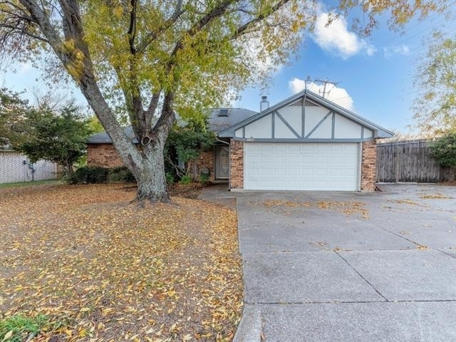 6825 Longleaf Lane - Photo 0