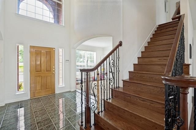 7531 Maribeth Drive - Photo 2