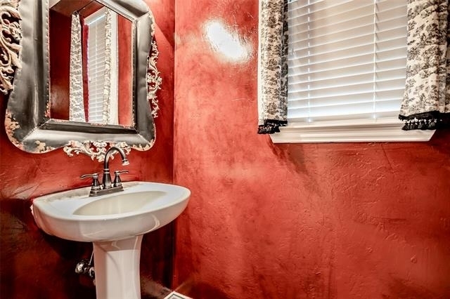 15650 Brookwood Drive - Photo 16