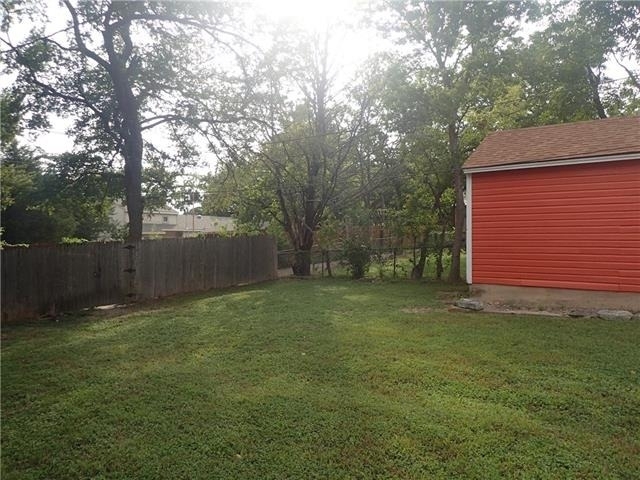 6340 Parkdale Drive - Photo 18
