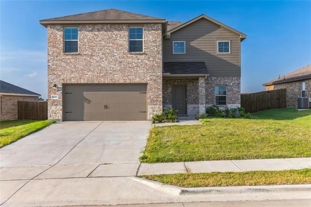 3124 Sweetwater Way - Photo 0