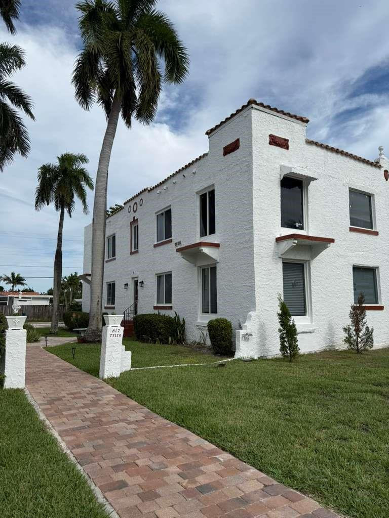 817 Tyler Street - Photo 2