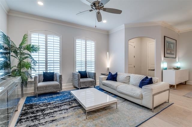 7525 Renaissance Boulevard - Photo 2