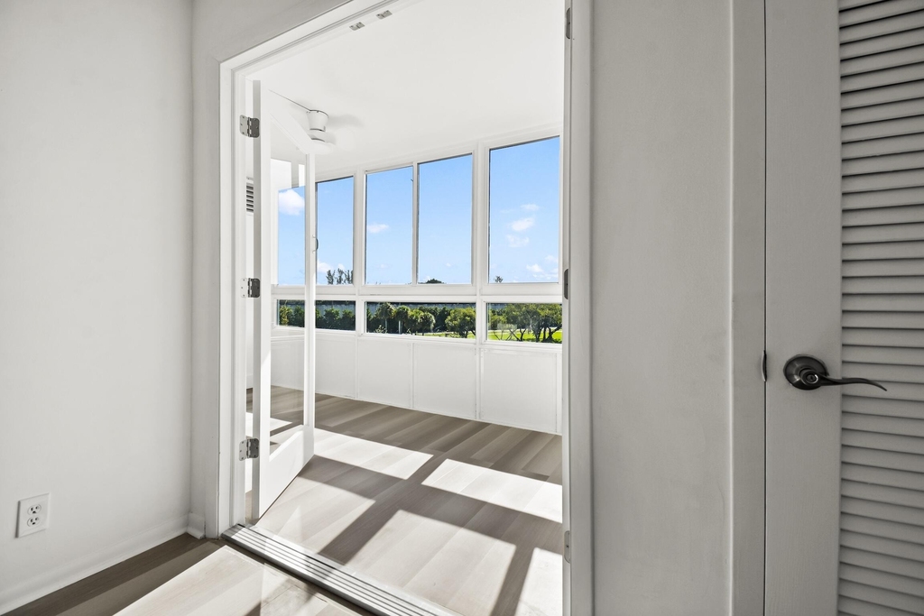 4047 Lincoln - Photo 18