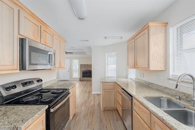 1803 Park Place - Photo 5