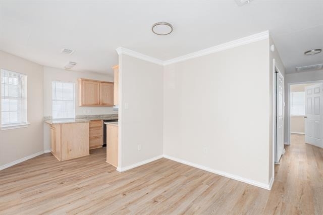 1803 Park Place - Photo 3