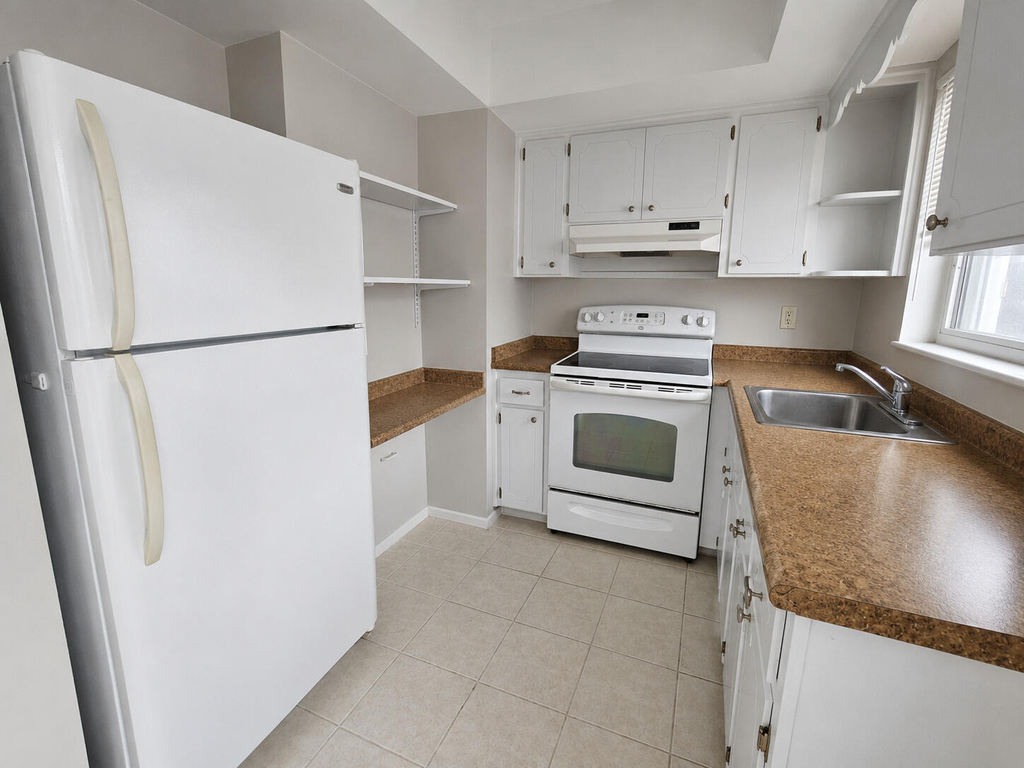 2120 Ne 41st Street - Photo 4
