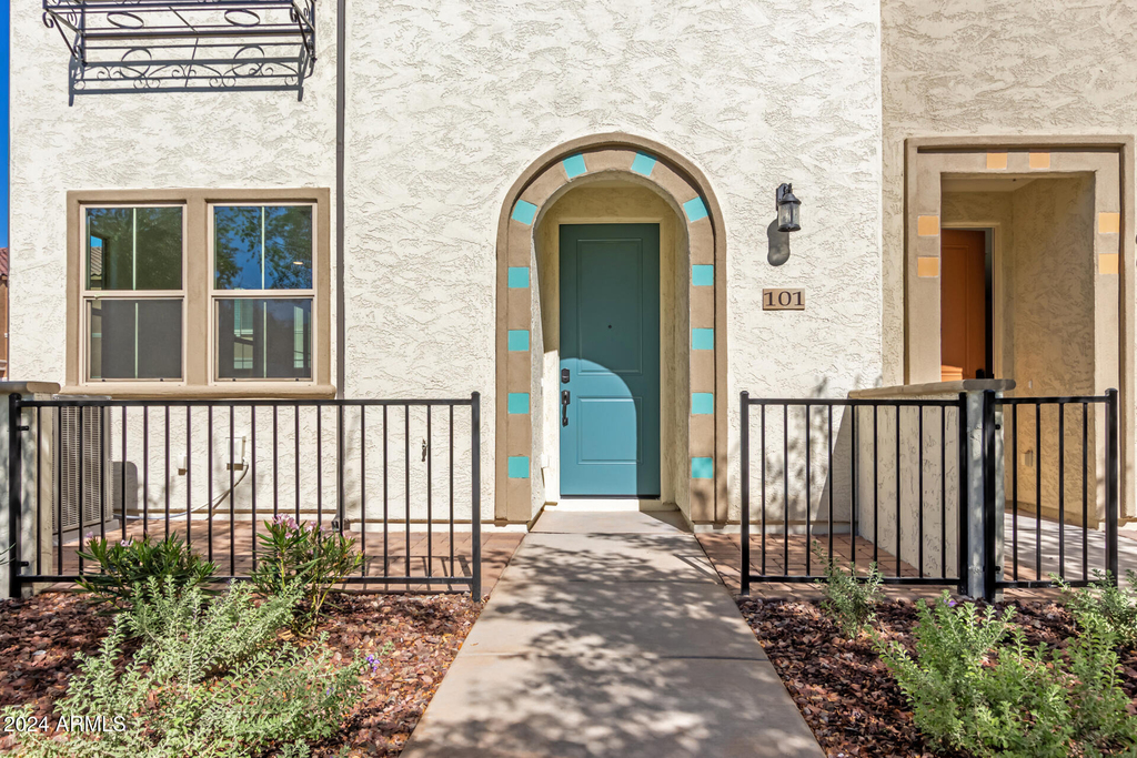 1871 E Hampton Lane - Photo 3