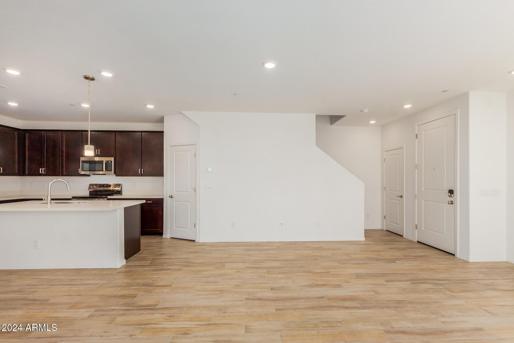 1871 E Hampton Lane - Photo 9
