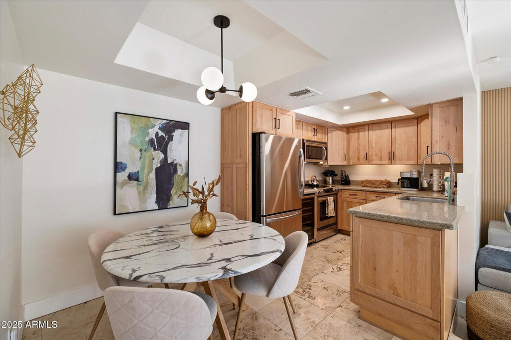 1820 E Morten Avenue - Photo 11
