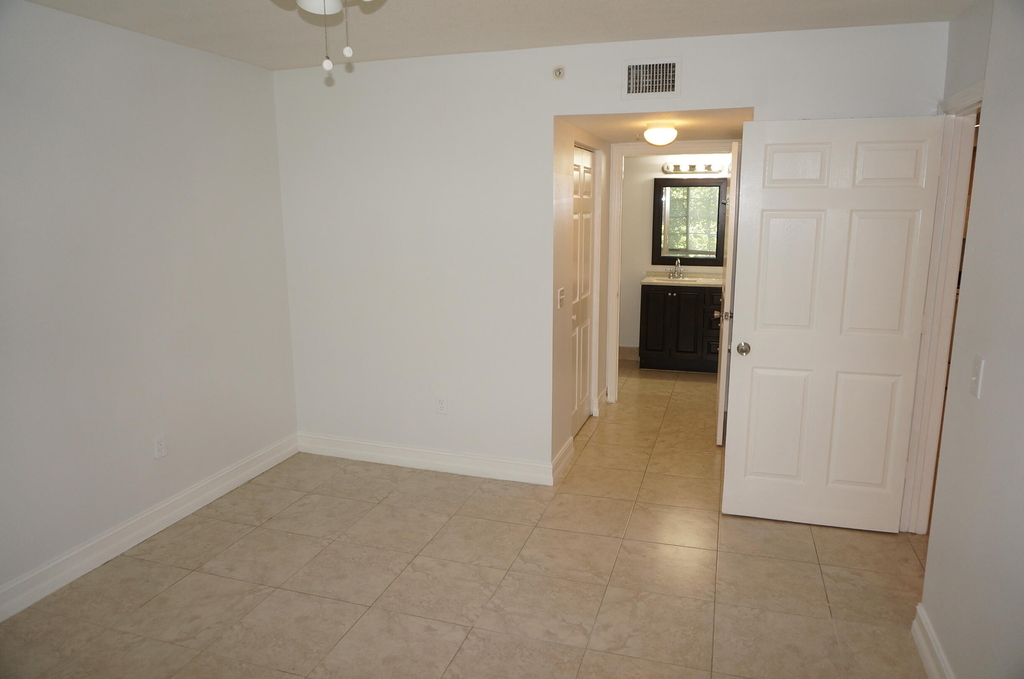 4021 San Marino Boulevard - Photo 10