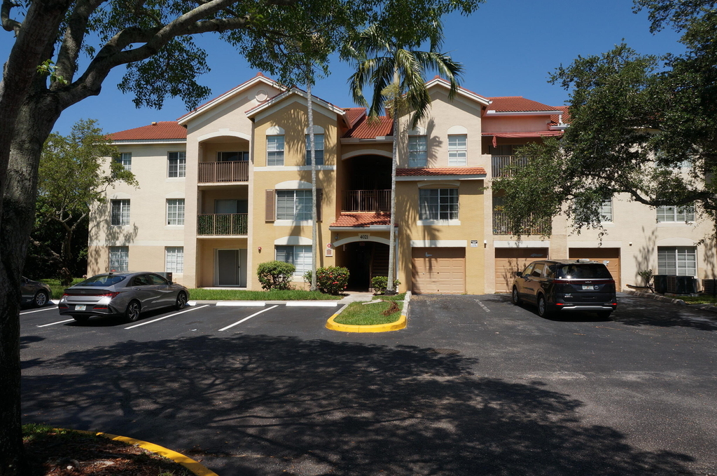4021 San Marino Boulevard - Photo 0