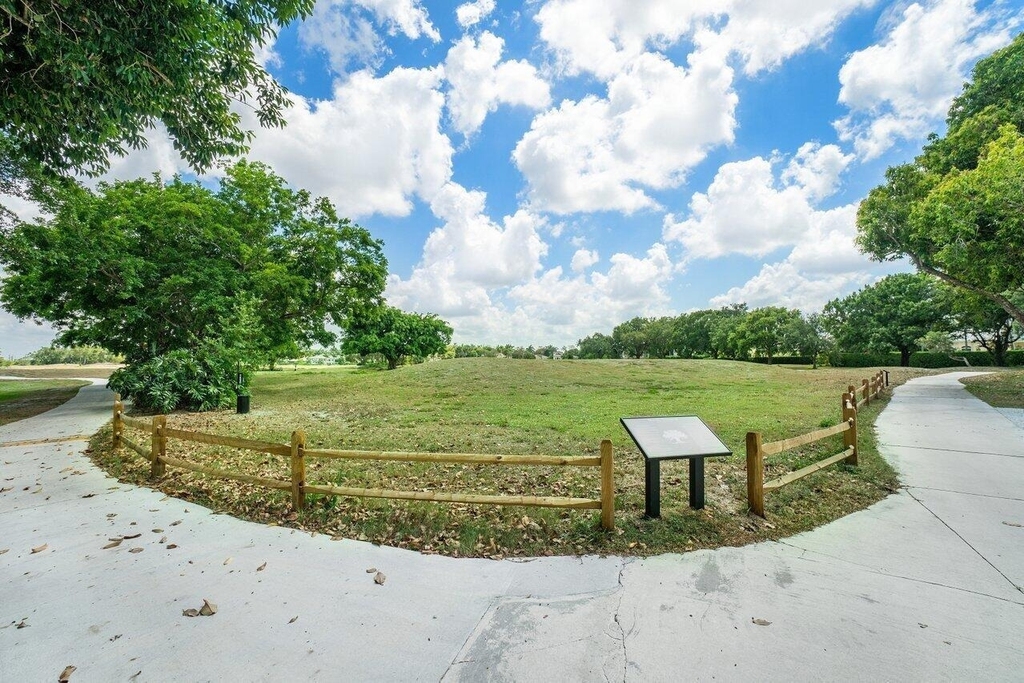 11863 Wimbledon Circle - Photo 37