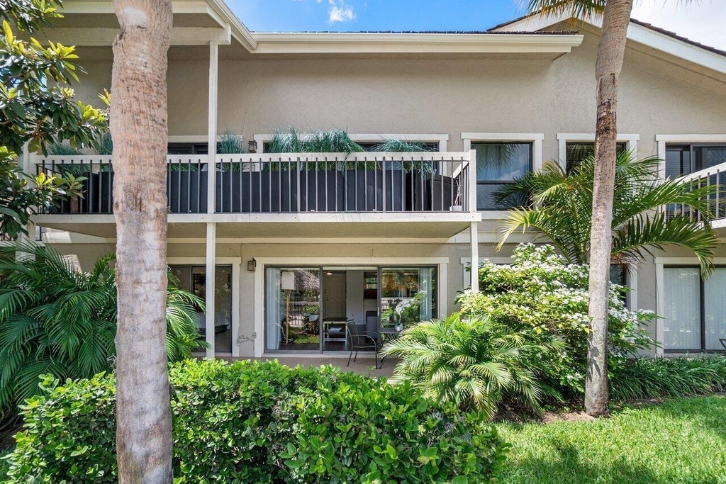 11863 Wimbledon Circle - Photo 8
