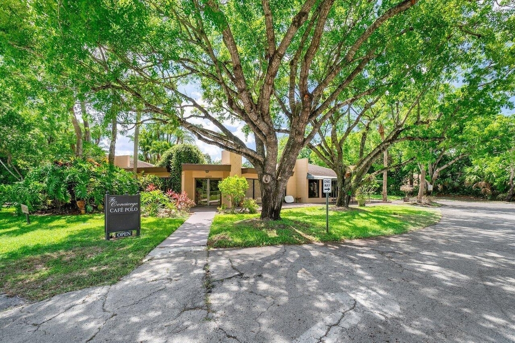 11863 Wimbledon Circle - Photo 38