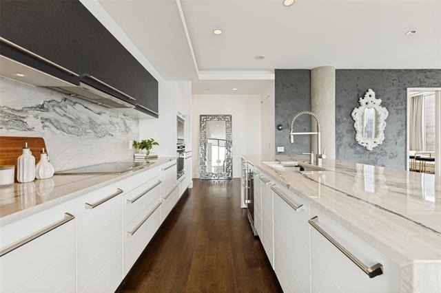 2408 Victory Park Lane - Photo 14