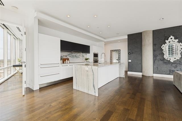 2408 Victory Park Lane - Photo 11